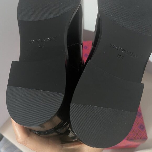 Tory Burch READ THE DESCRIPTION! T-HARDWARE CHELSEA BOOT Black 8 Booties - Picture 12 of 13